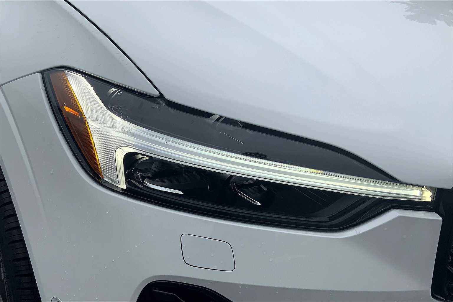 New 2025 Volvo XC60 T8 Ultra w/ Protection Package Premier image 15