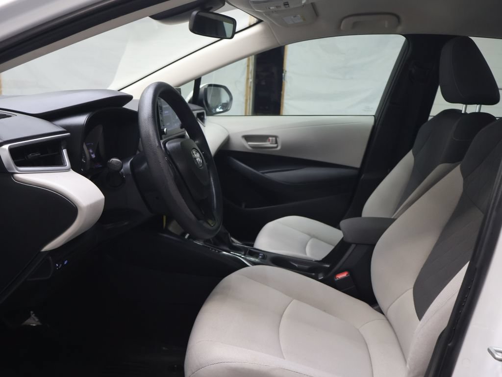 Used 2022 Toyota Corolla LE FWD image 16