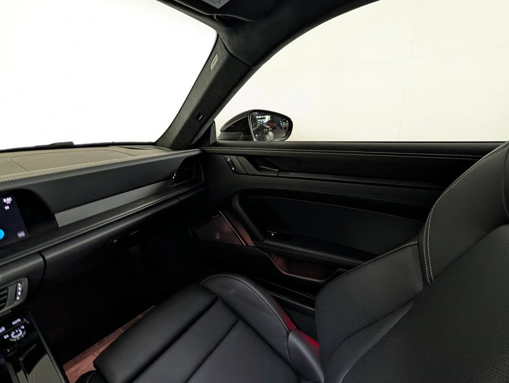 Certified 2026 Porsche 911 Carrera GTS RWD image 21