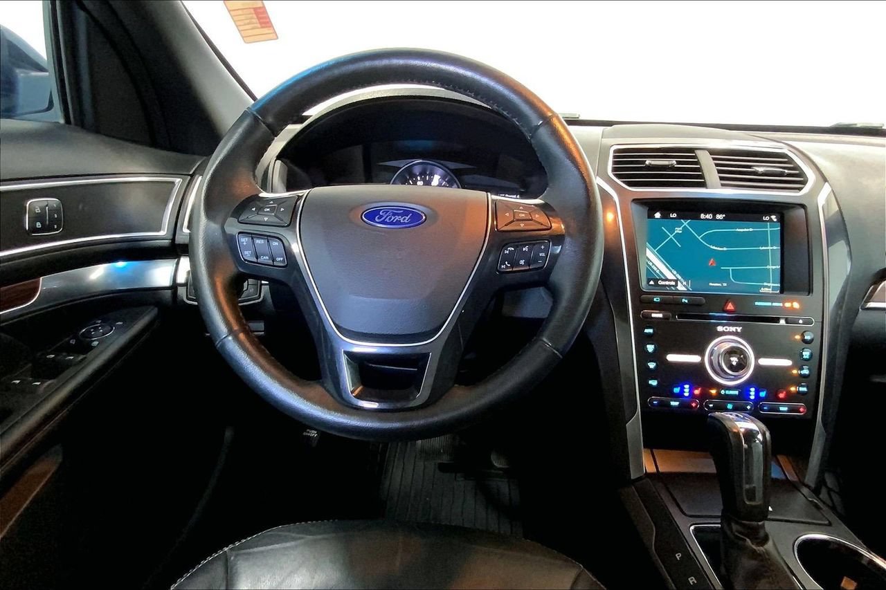 Used 2017 Ford Explorer Limited FWD image 4