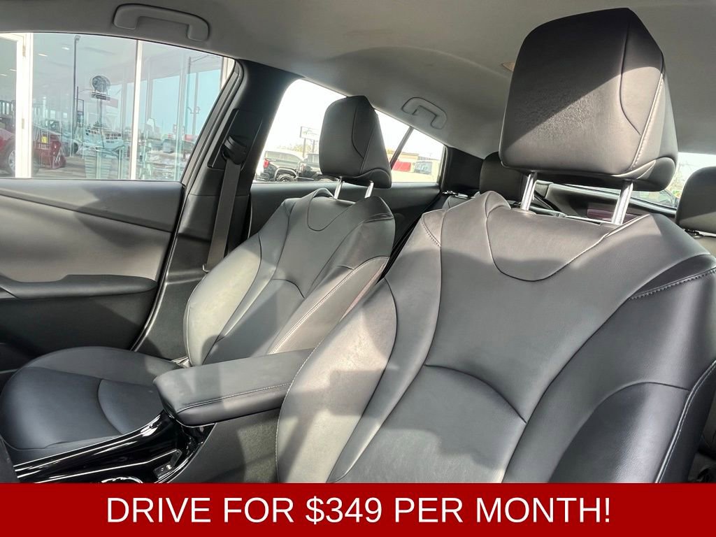 Used 2017 Toyota Prius Prime Advanced image 19