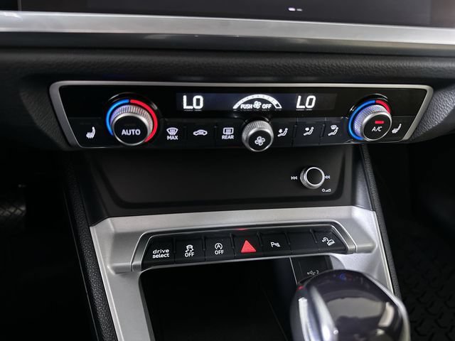 Used 2022 Audi Q3 2.0T Premium AWD/4WD image 17