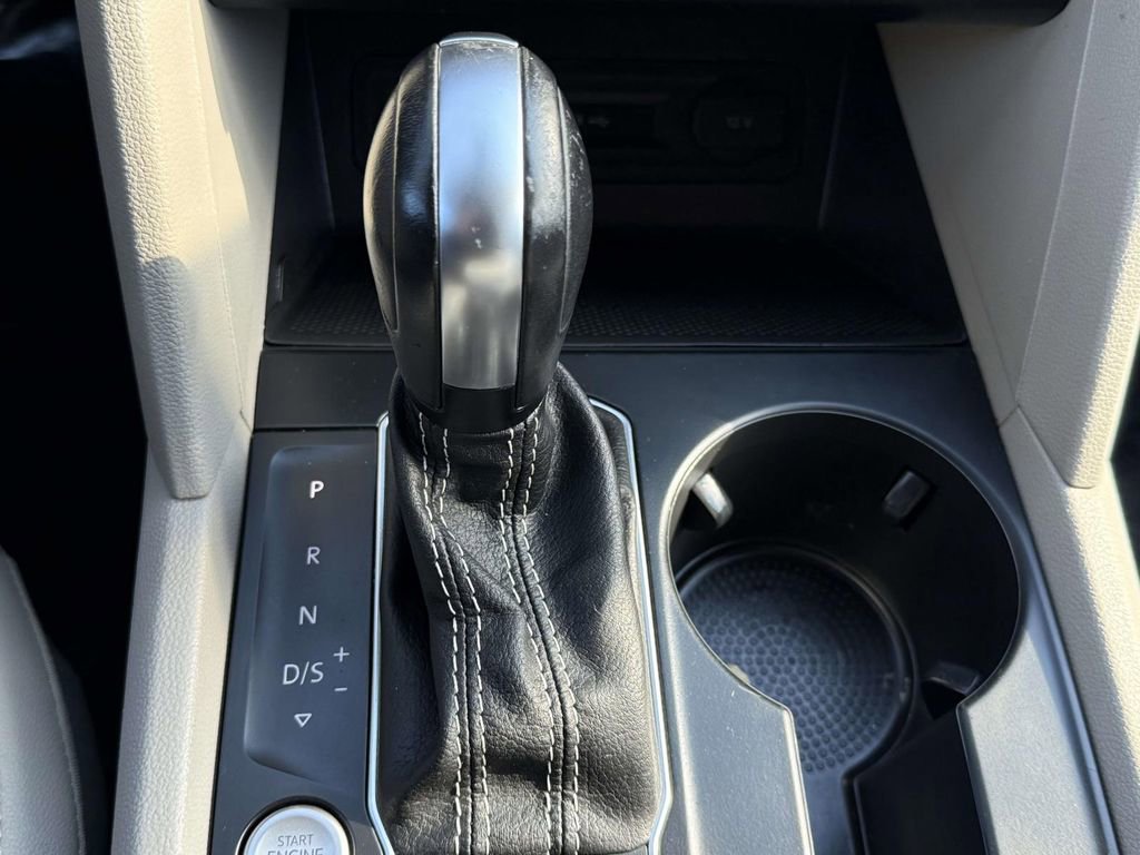 Used 2021 Volkswagen Atlas SE image 26