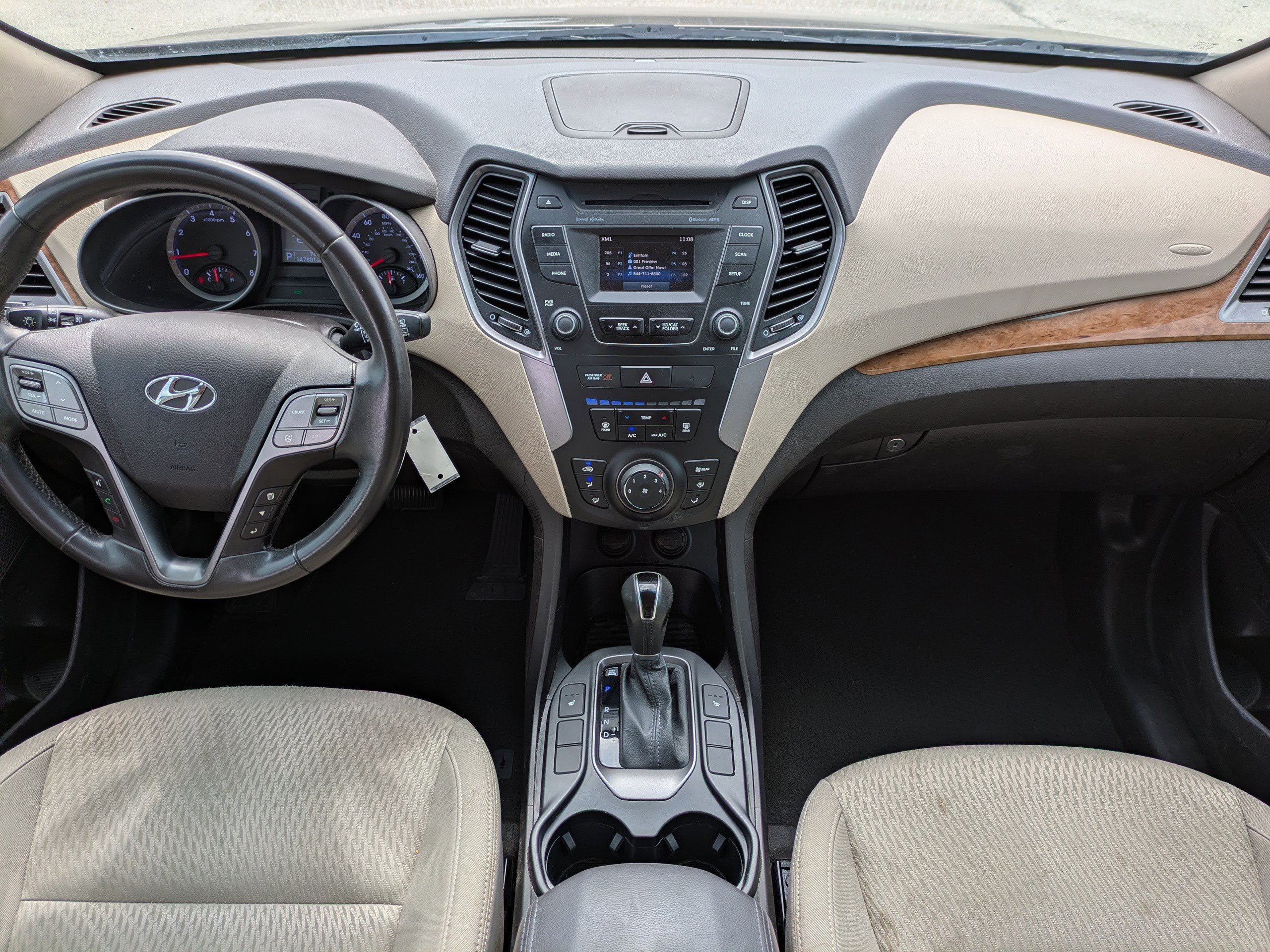 Used 2014 Hyundai Santa Fe GLS FWD image 17