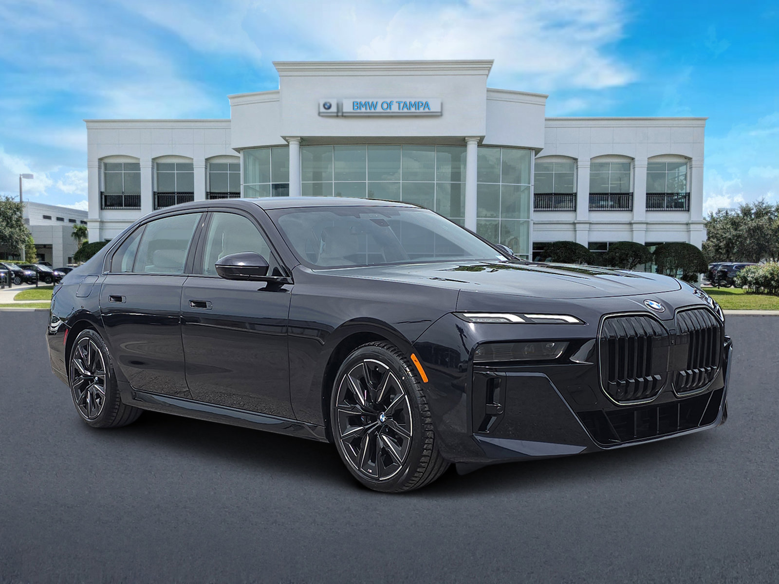 New 2025 BMW 760i xDrive