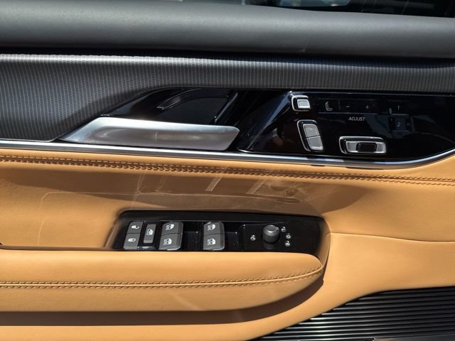 New 2026 Jeep Grand Wagoneer Summit AWD/4WD image 8