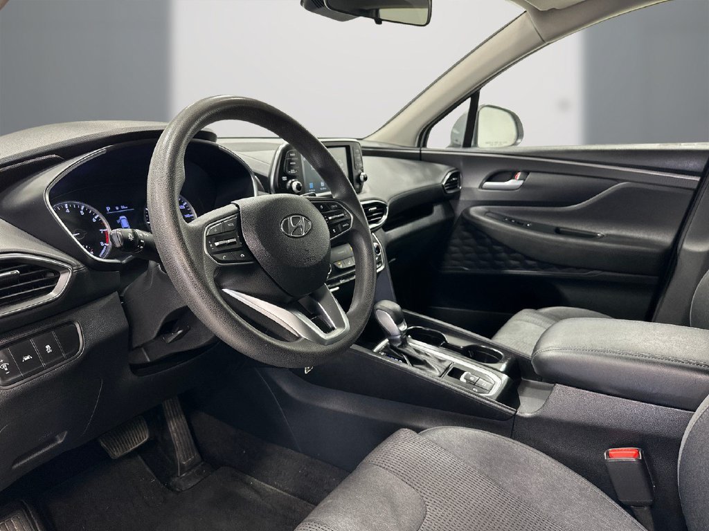 Used 2020 Hyundai Santa Fe SE FWD image 13