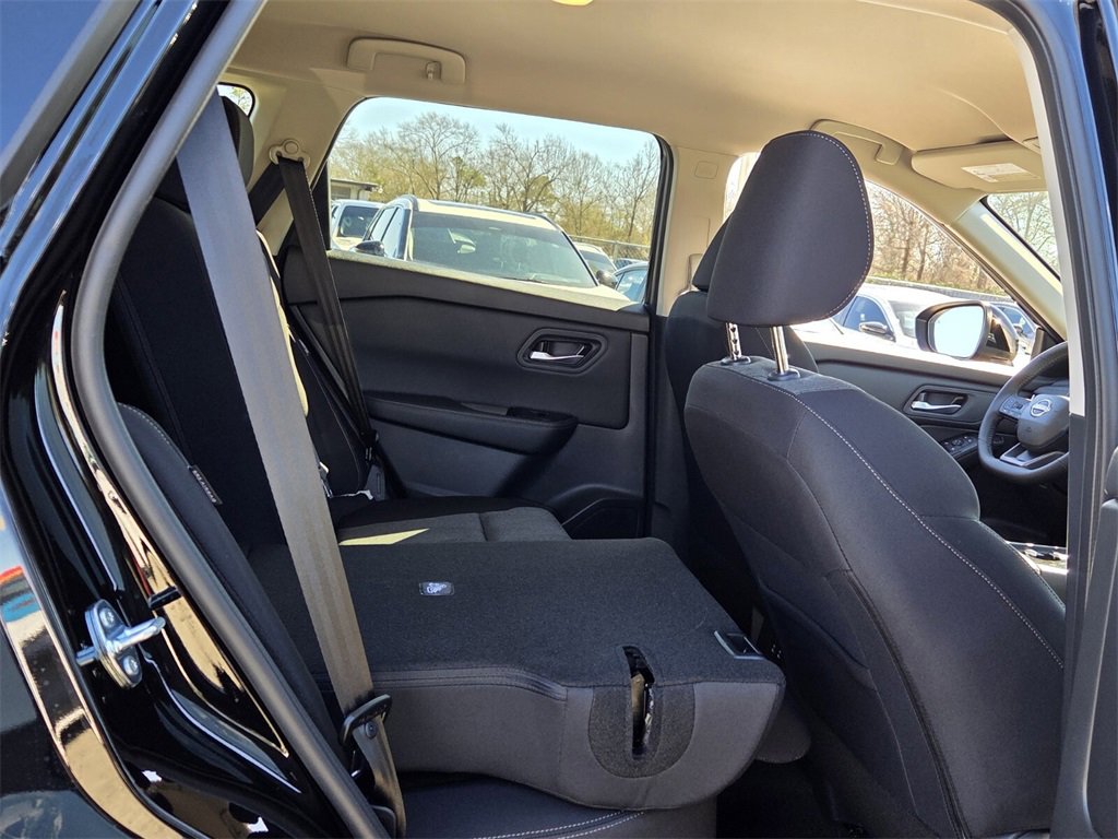 New 2026 Nissan Rogue SV image 12