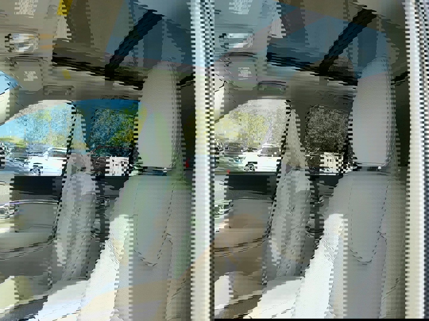 Certified 2023 Volvo XC90 B5 Plus w/ Protection Package image 10