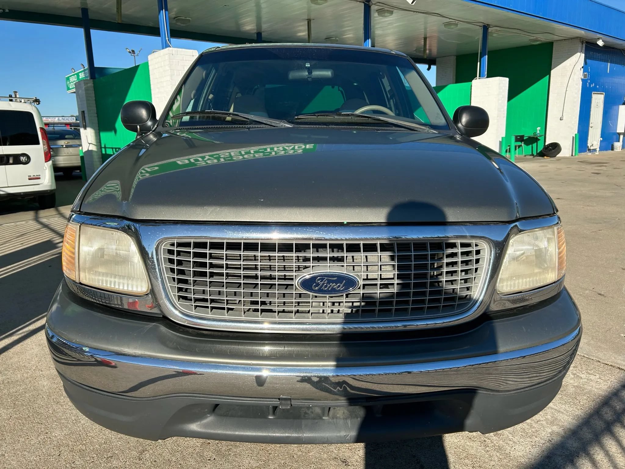 Used 1999 Ford Expedition XLT RWD image 9