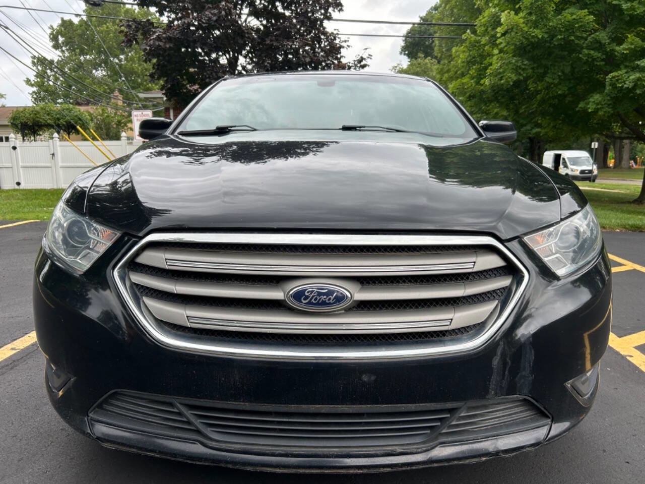 Used 2016 Ford Taurus SEL image 6