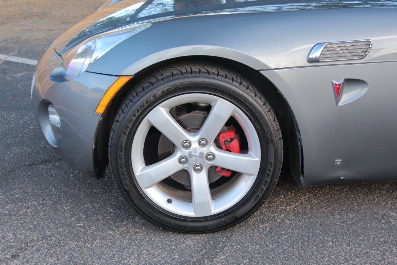Used 2007 Pontiac Solstice Convertible w/ Premium Package RWD image 29