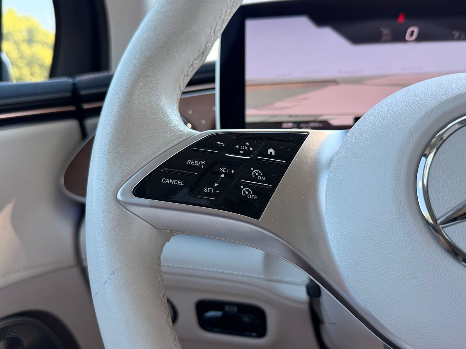 Certified 2023 Mercedes-Benz EQE 500 4MATIC SUV image 23