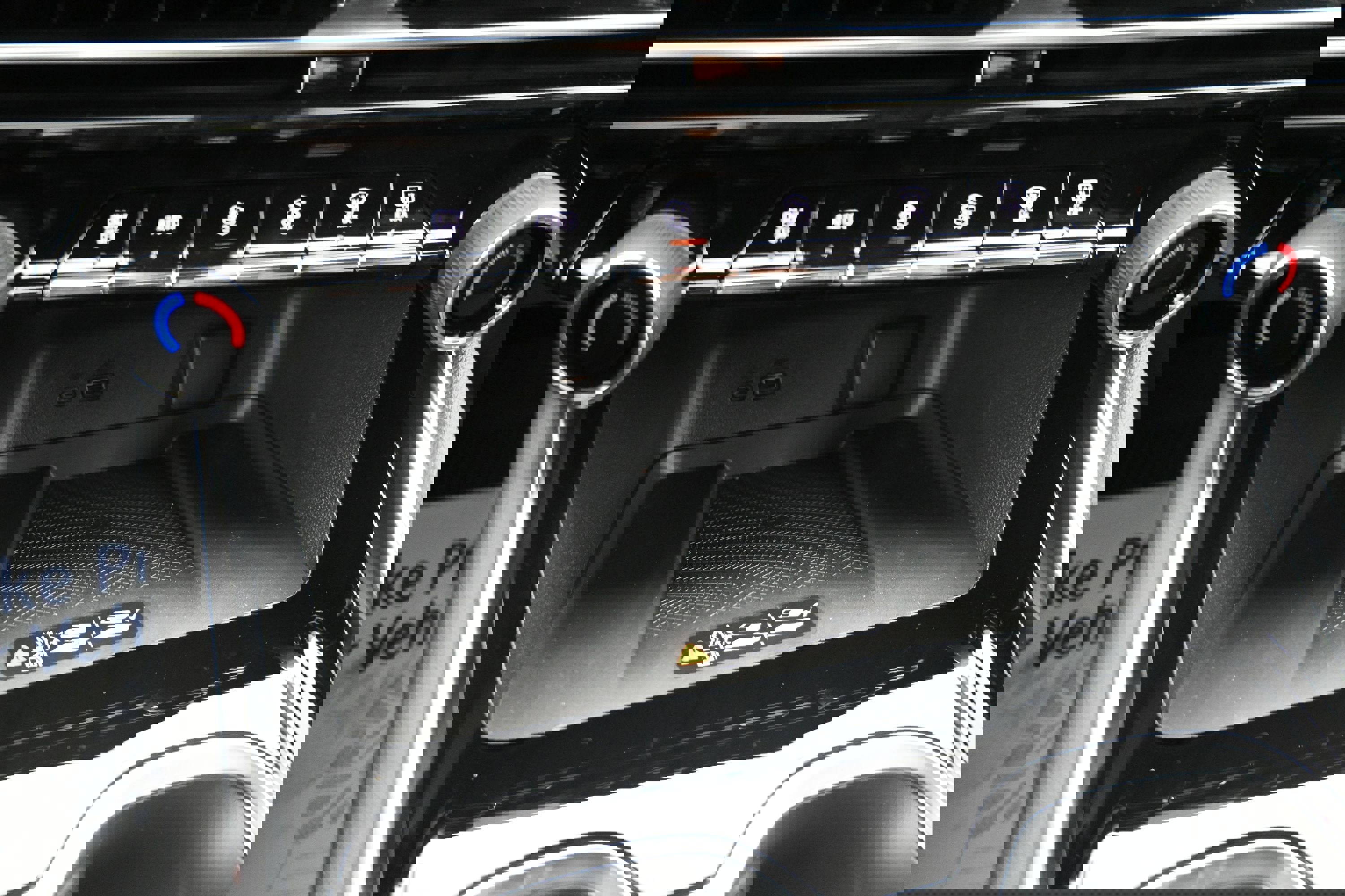 New 2026 Chevrolet Traverse LT w/ Driver Confidence Package FWD image 16