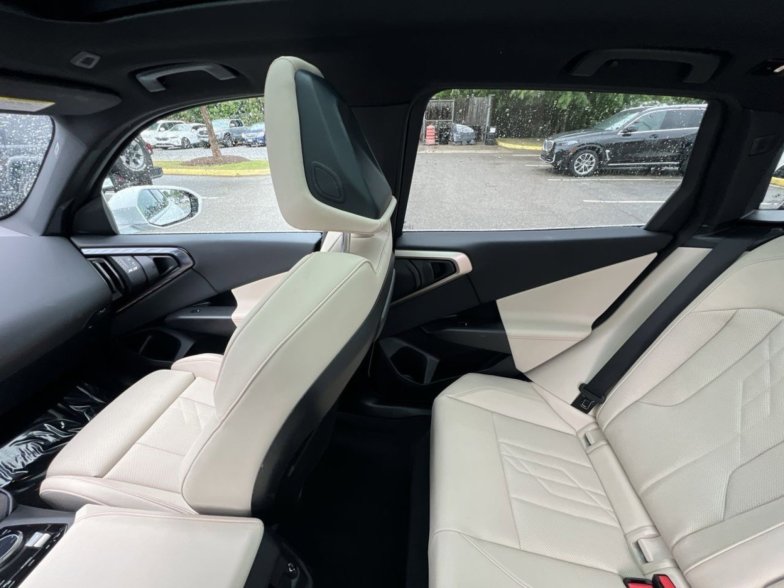 Used 2025 BMW X3 xDrive30 w/ Convenience Package AWD/4WD image 3