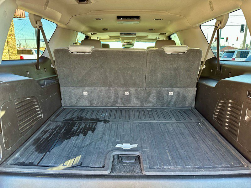 Used 2018 Chevrolet Suburban LT w/ LT Signature Package image 8