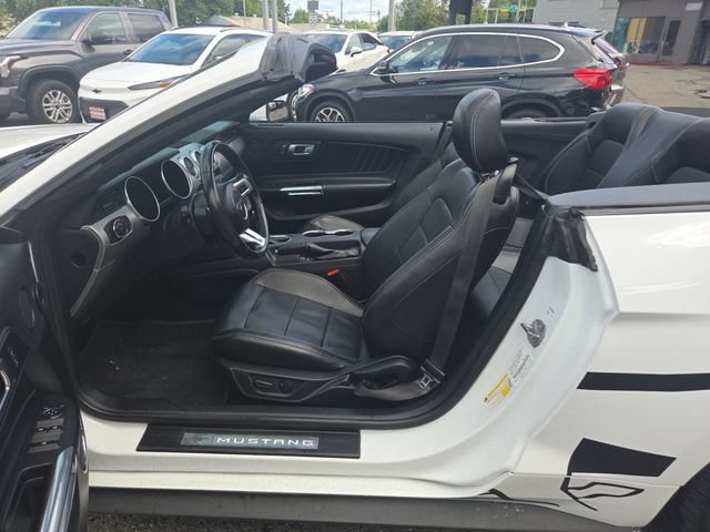 Used 2022 Ford Mustang Premium RWD image 9