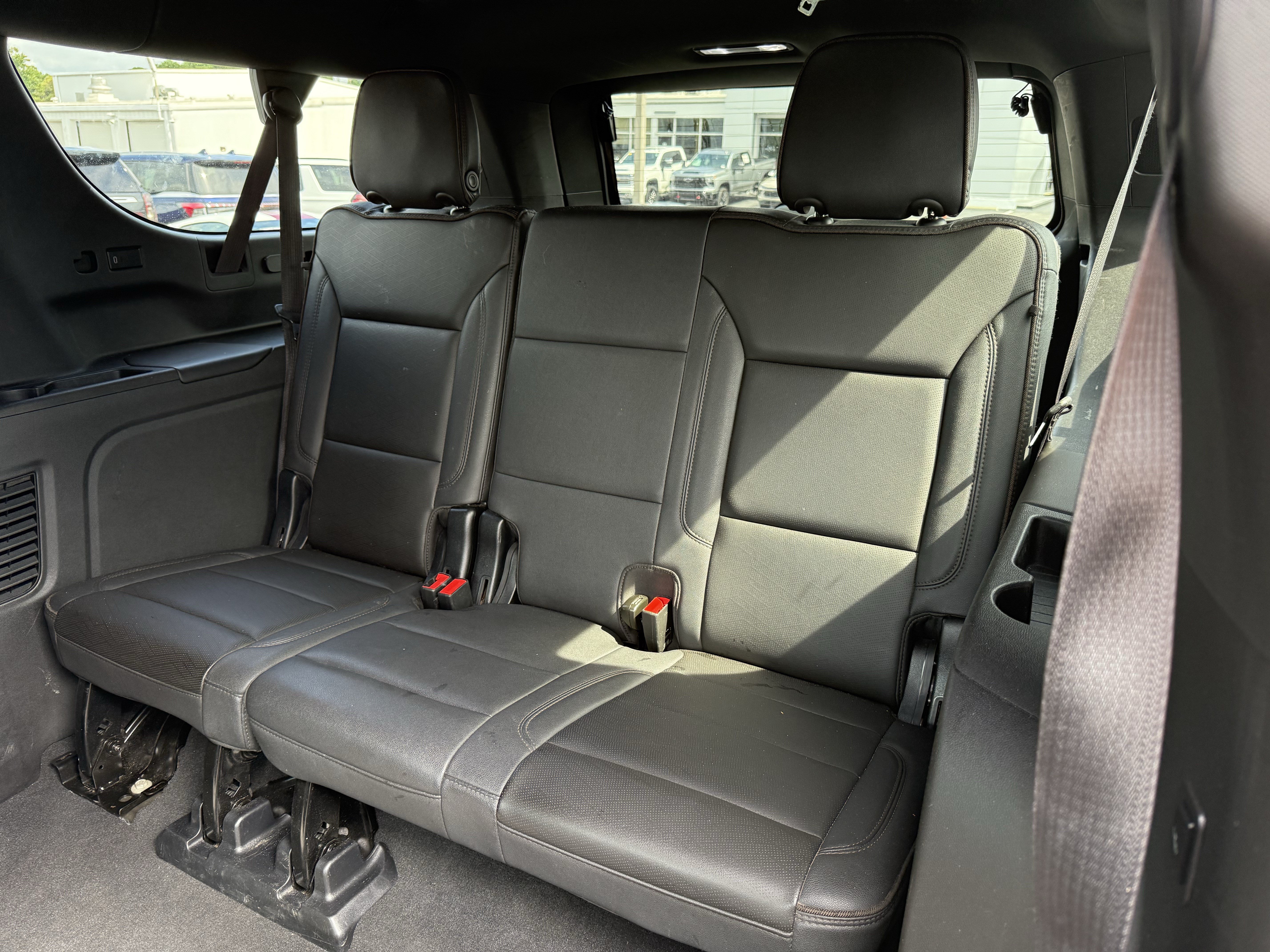 Used 2023 Chevrolet Suburban High Country w/ Premium Package AWD/4WD image 34