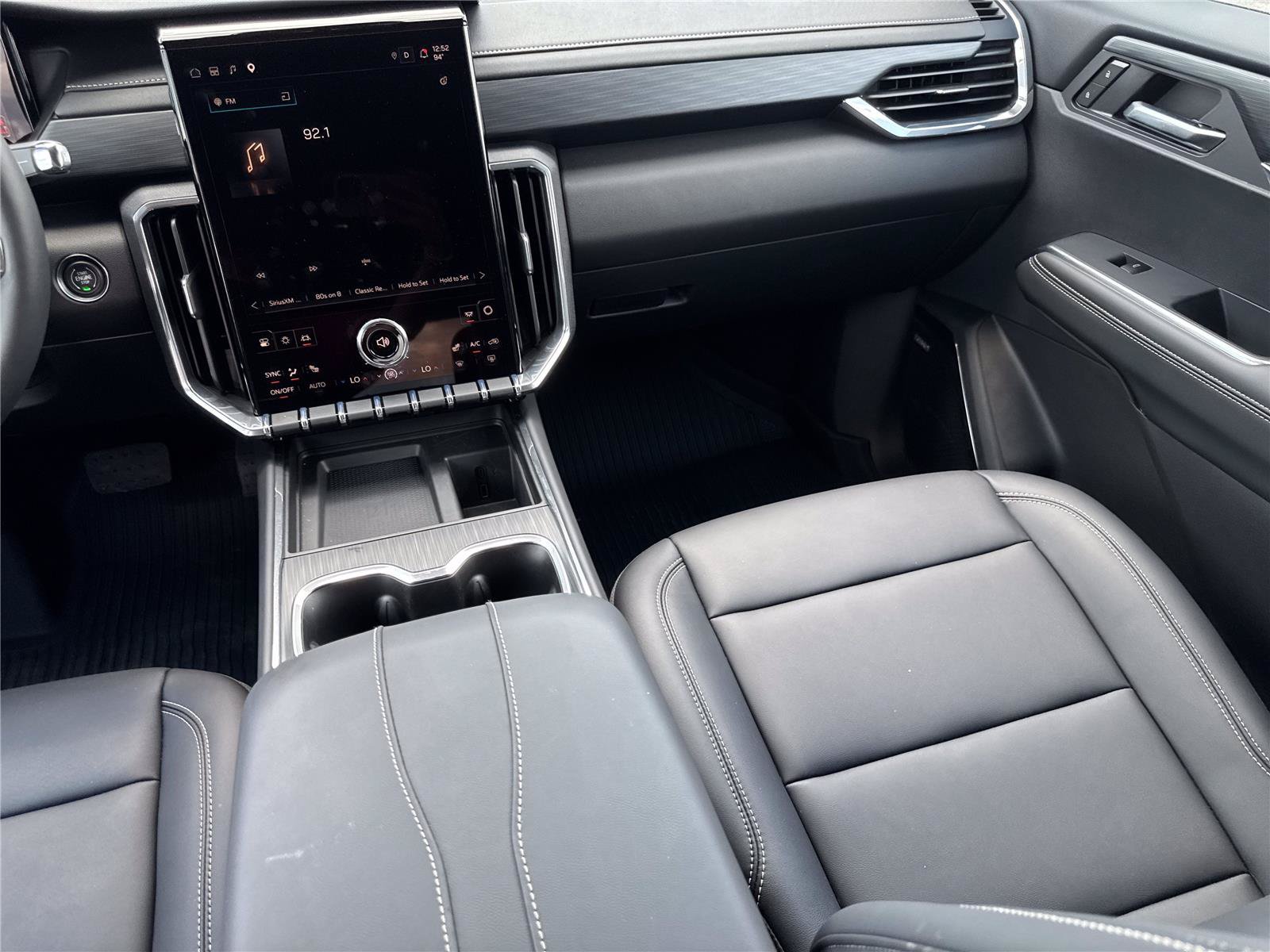 Certified 2026 GMC Acadia Elevation w/ Black Edition FWD image 16