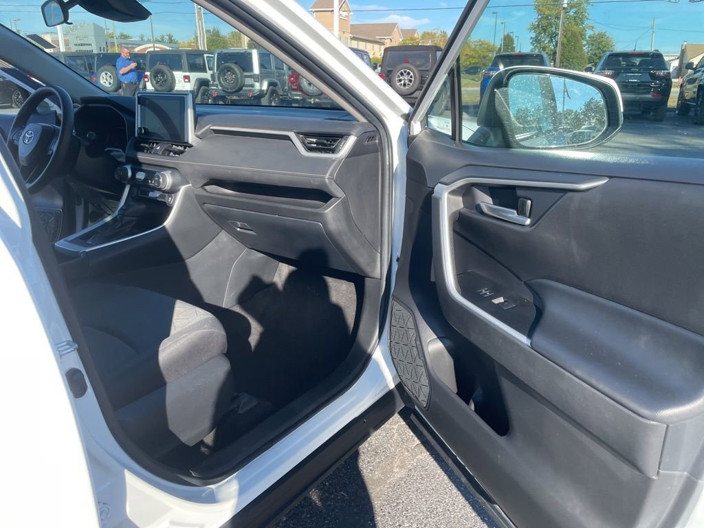 Used 2023 Toyota RAV4 XLE image 36