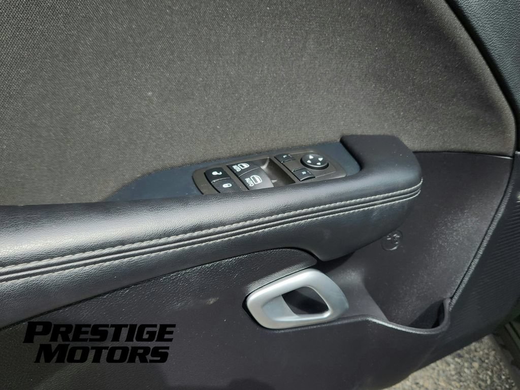 Used 2022 Dodge Challenger R/T Scat Pack RWD image 26