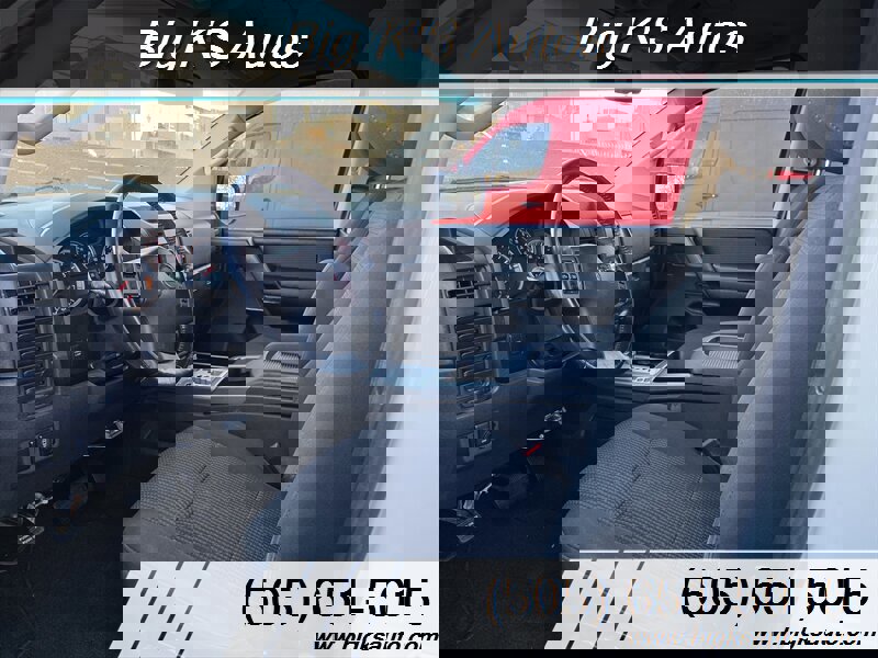 Used 2012 Nissan Titan SV w/ SV Value Truck Pkg image 12