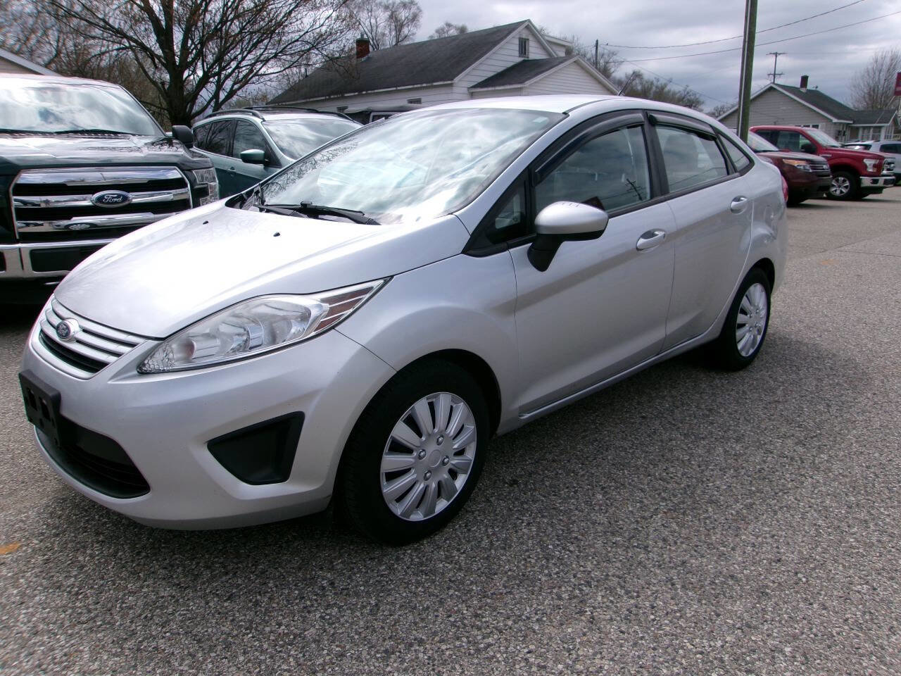 Used 2013 Ford Fiesta S image 1