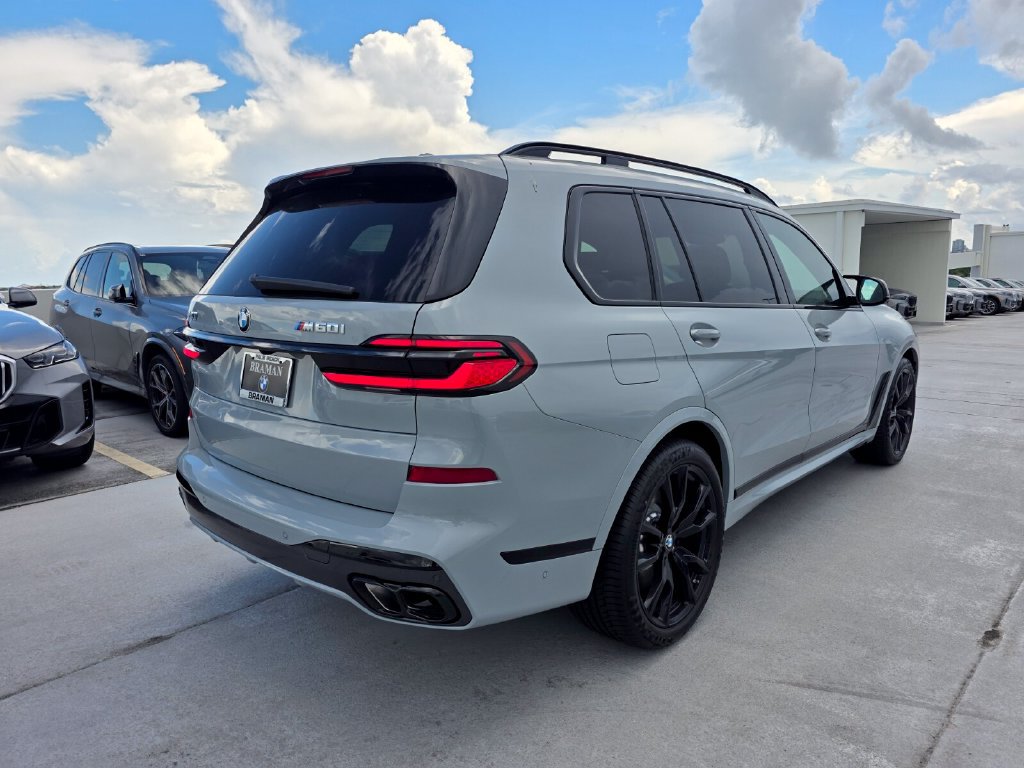 New 2027 BMW X7 M60i AWD/4WD image 4