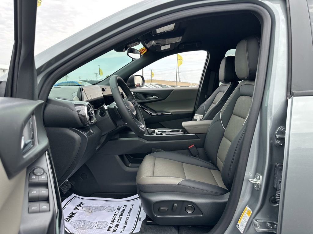New 2026 Chevrolet Equinox LT w/ Convenience Package II FWD image 6
