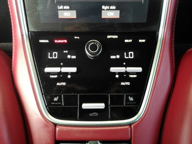 Used 2022 Porsche Panamera Platinum Edition RWD image 32