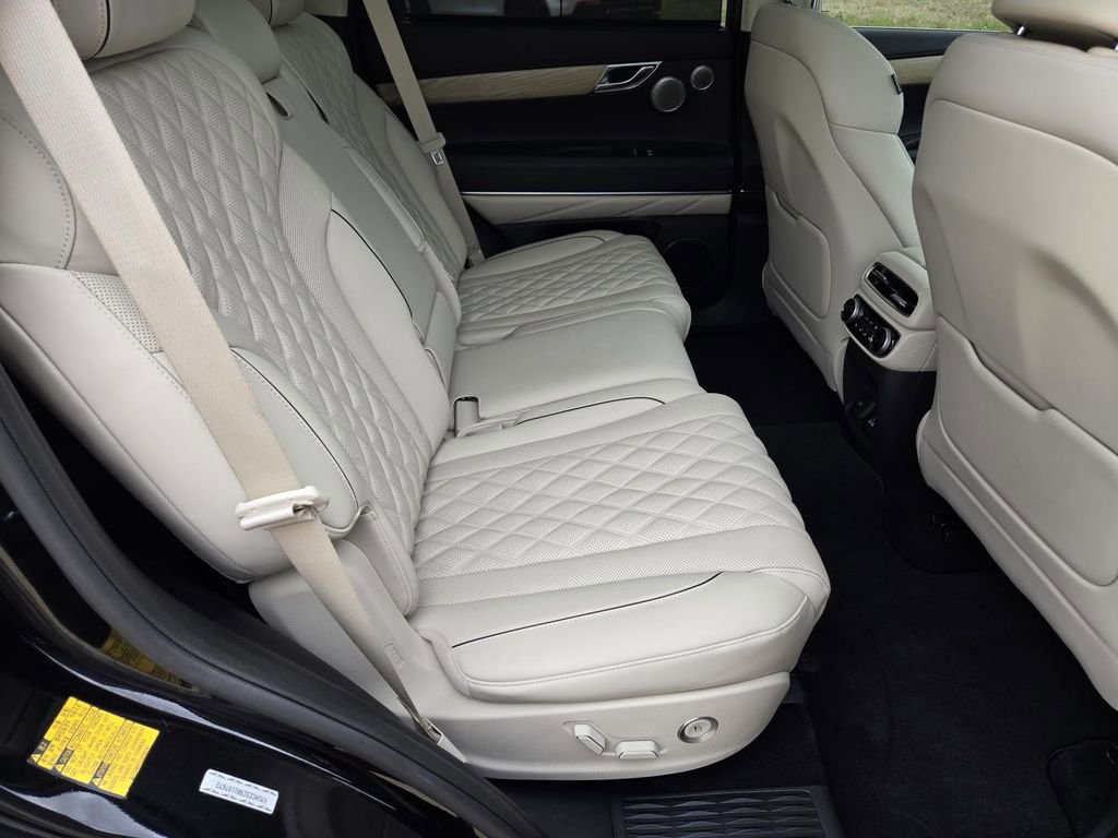 Used 2024 Genesis GV80 3.5T w/ Prestige Package image 27