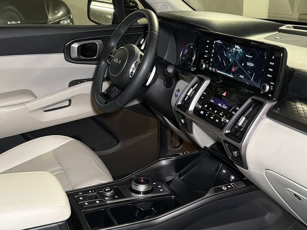Certified 2023 Kia Sorento EX AWD/4WD image 14