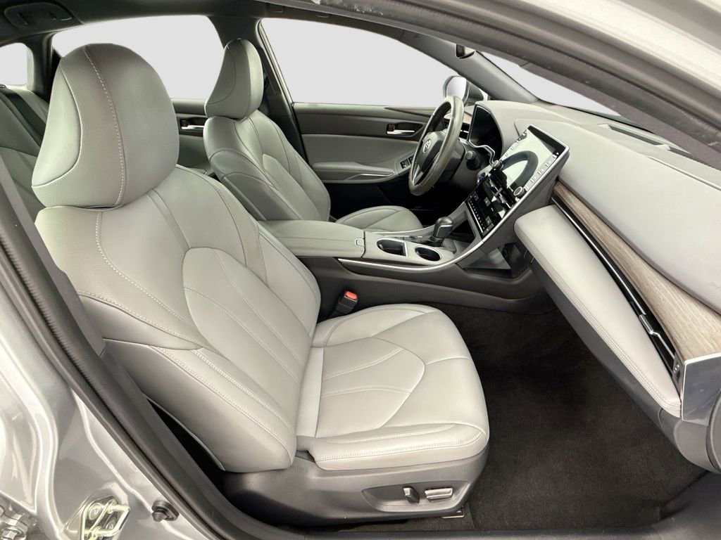 Used 2020 Toyota Avalon XLE w/ Carpet Mat Package FWD image 18