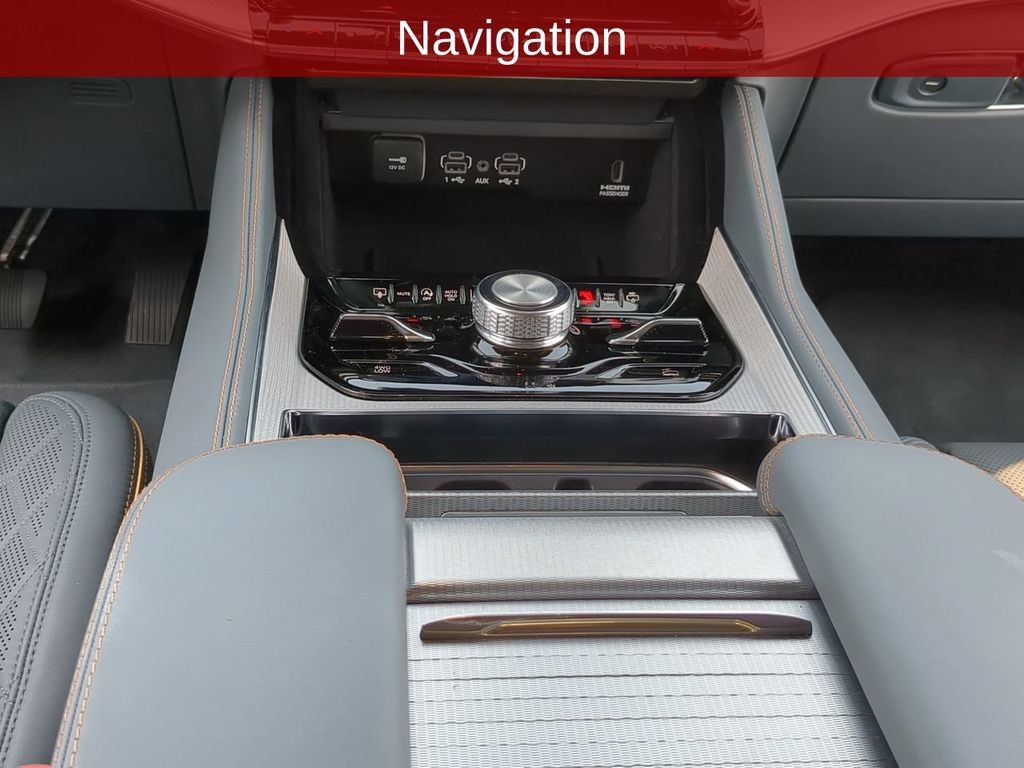 New 2023 Jeep Grand Wagoneer Series III AWD/4WD image 21