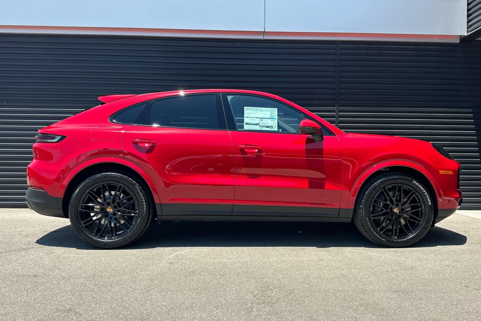 New 2026 Porsche Cayenne Coupe AWD/4WD image 9