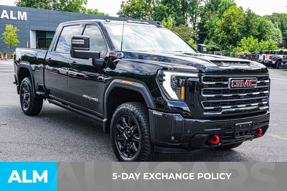 Used 2025 GMC Sierra 3500 AT4 w/ AT4 Premium Plus Package image 4
