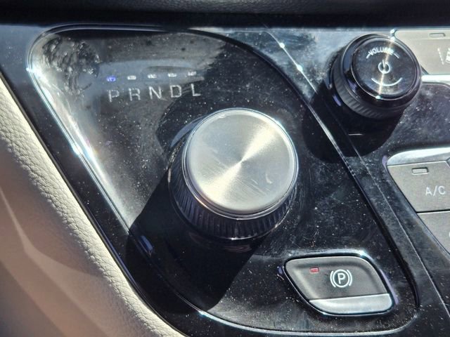Used 2023 Chrysler Pacifica Touring-L FWD image 29