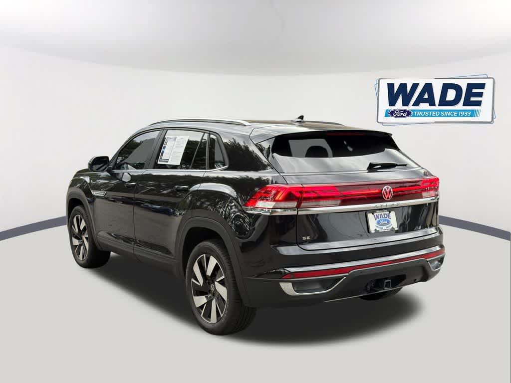 Used 2024 Volkswagen Atlas Cross Sport SE FWD image 7