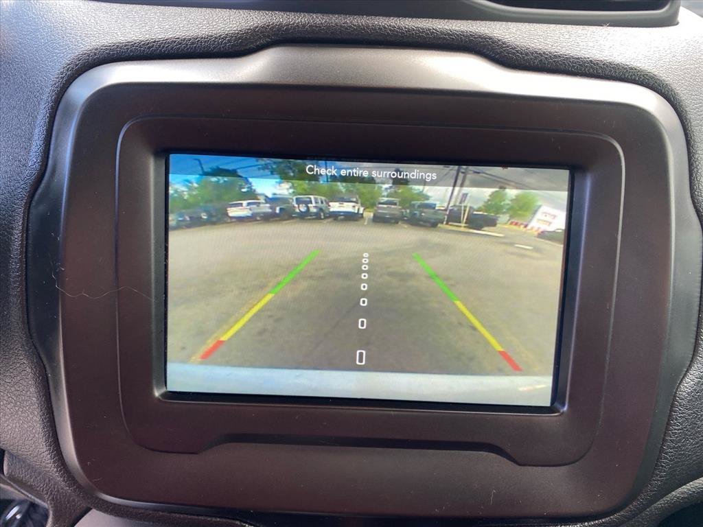 Used 2020 Jeep Renegade Latitude AWD/4WD image 15