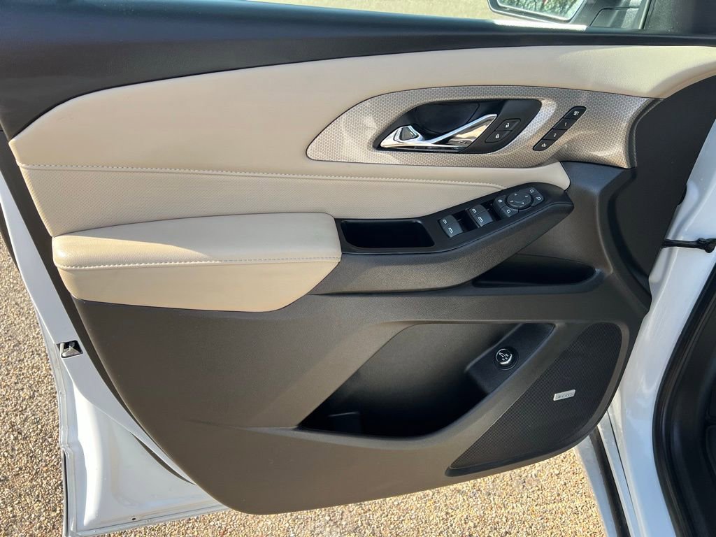 Used 2023 Chevrolet Traverse Premier AWD/4WD image 27