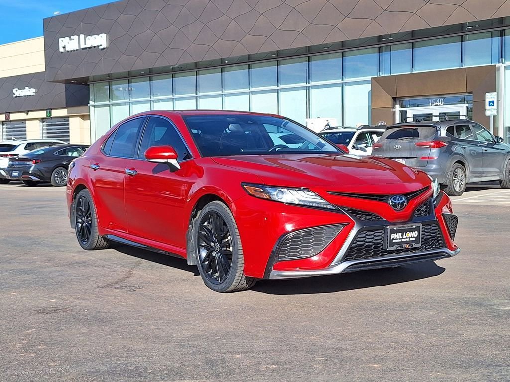 Used 2021 Toyota Camry XSE image 1