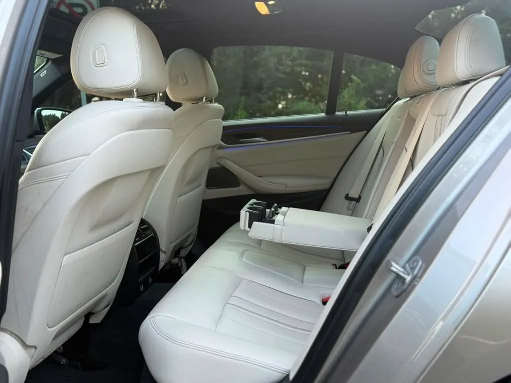 Used 2017 BMW 530i RWD image 25