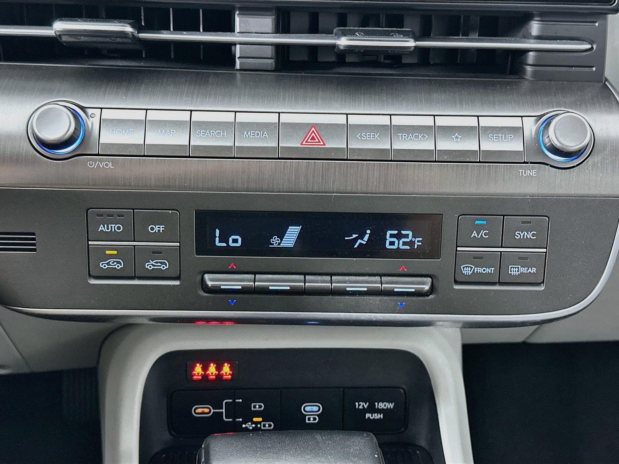Used 2025 Hyundai Kona SEL FWD image 24