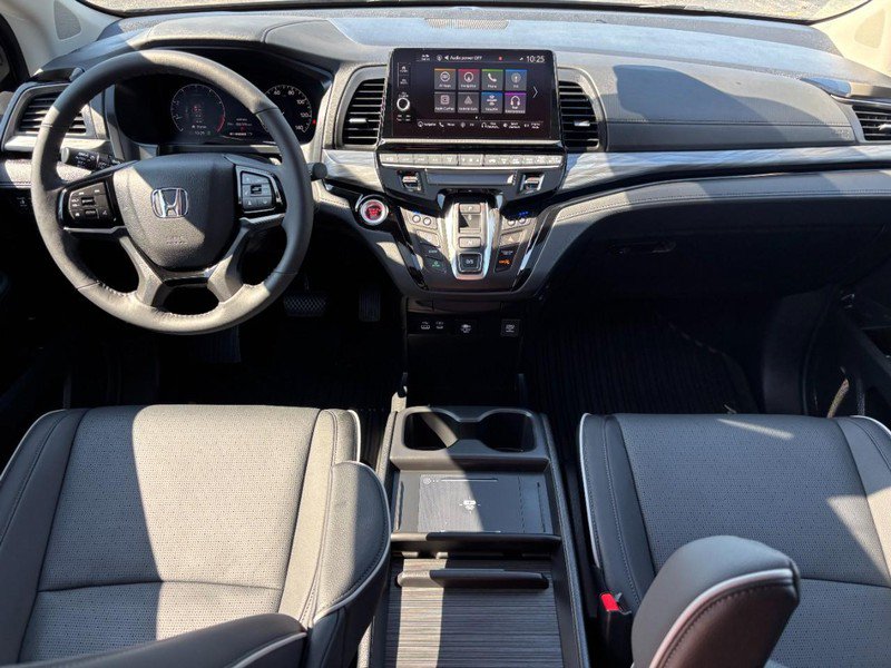 Used 2026 Honda Odyssey Elite image 13