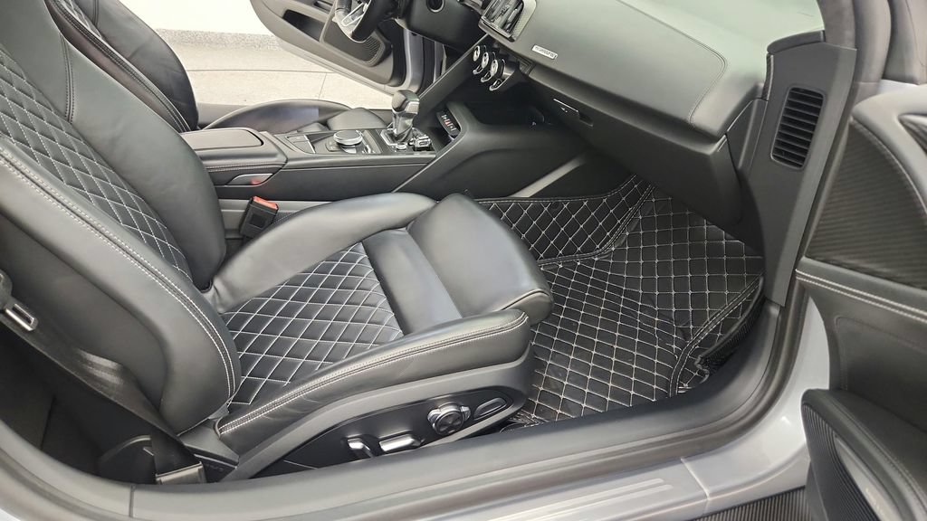 Used 2017 Audi R8 V10 plus AWD/4WD image 36