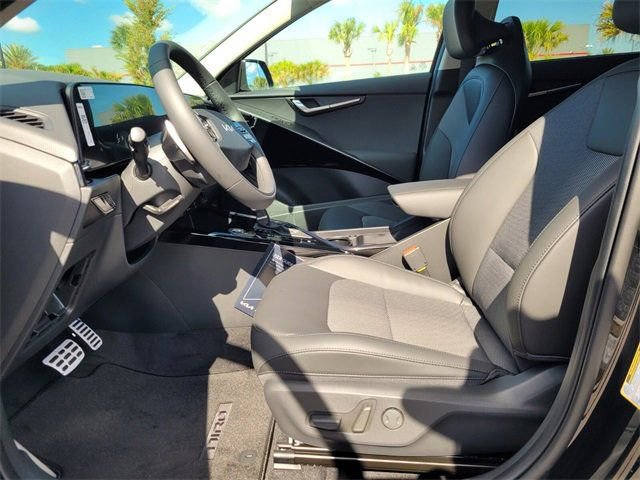 New 2025 Kia Niro EX Touring FWD image 6
