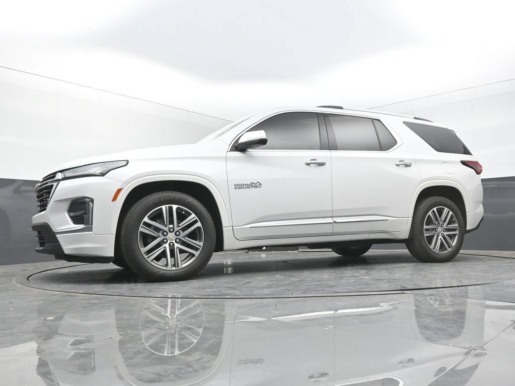 Used 2023 Chevrolet Traverse High Country FWD image 38