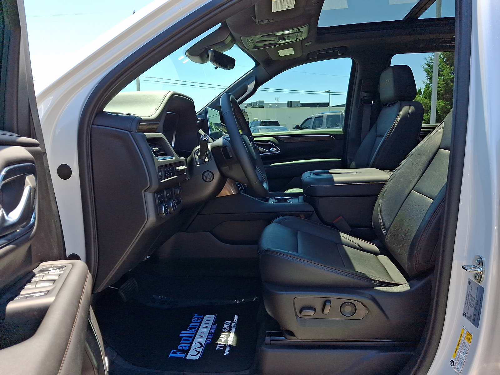Used 2023 Chevrolet Tahoe High Country AWD/4WD image 13