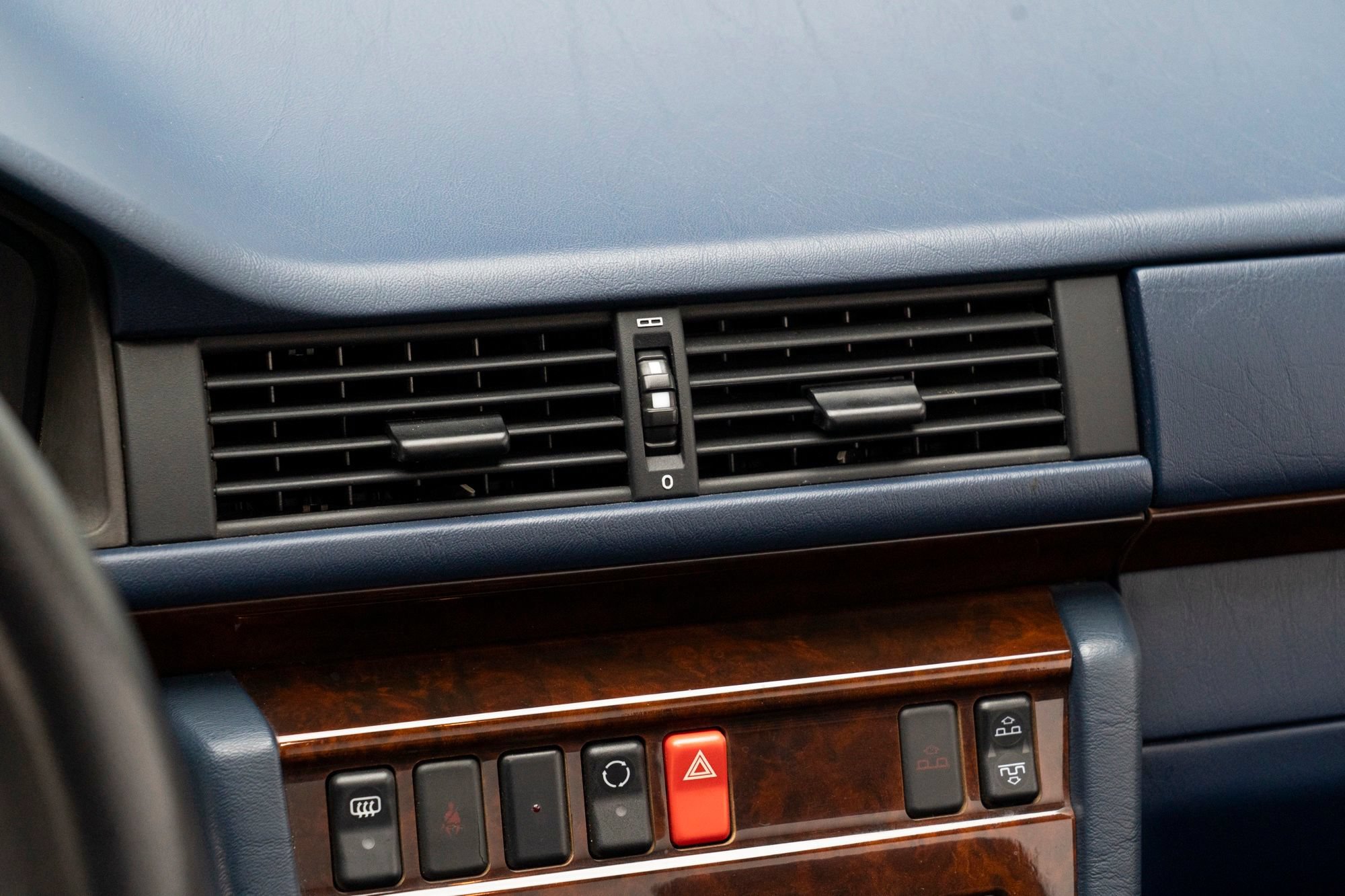 Used 1995 Mercedes-Benz E 320 Convertible image 20