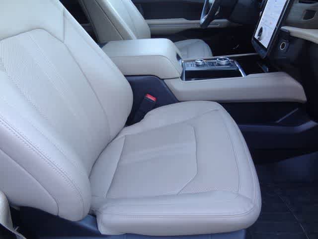 Used 2023 Ford Expedition Limited AWD/4WD image 20